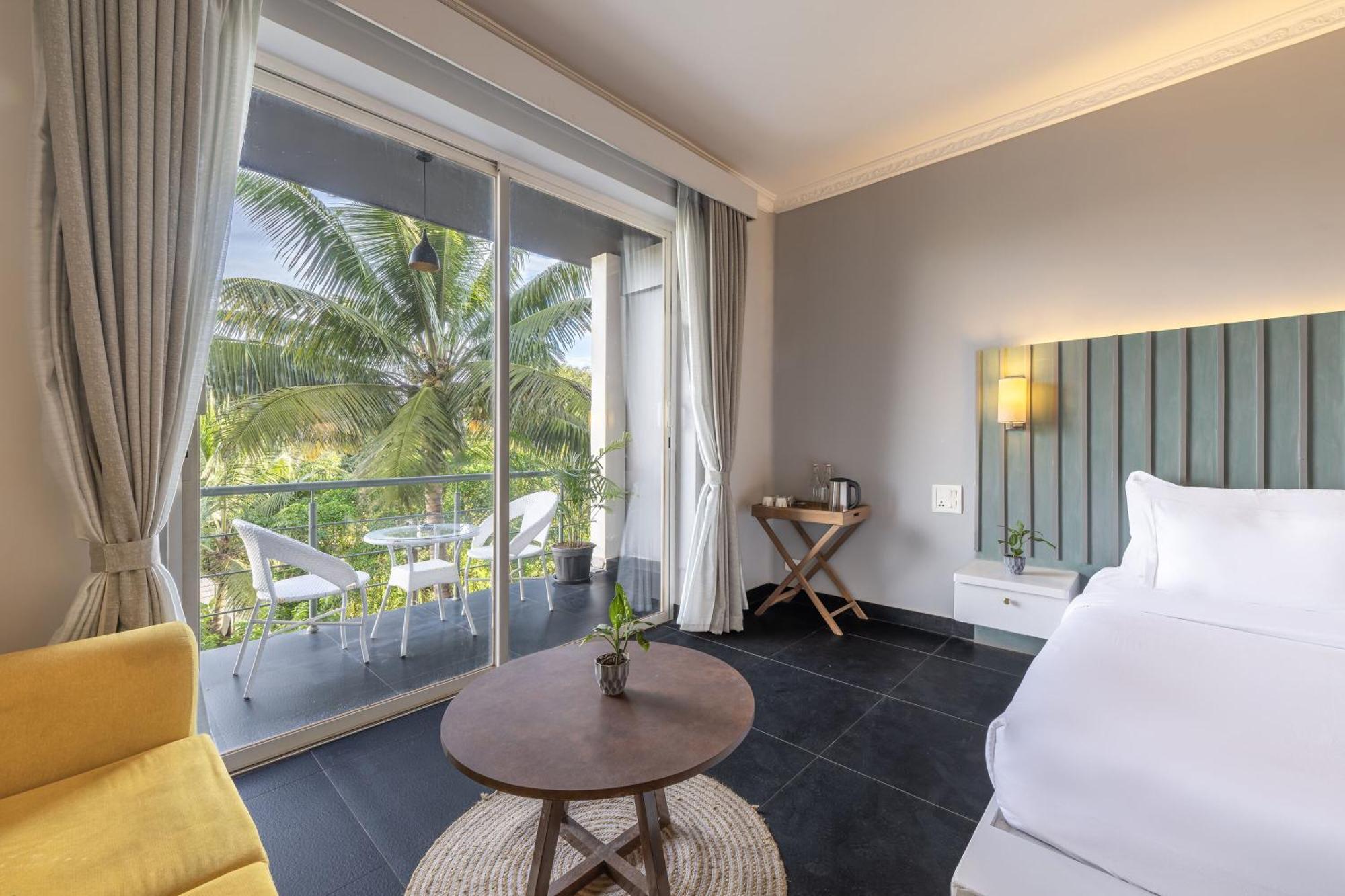 Echor Samara Morjim Goa Sea View Restro Hotel Exterior photo